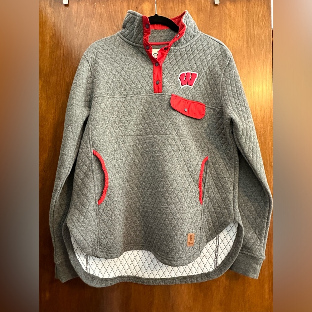 Wisconsin Badgers Collared Sweatshirt